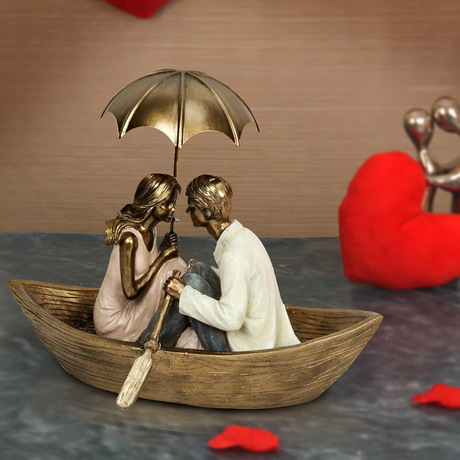 Wedding Anniversary Romantic Boat Couple Showpiece