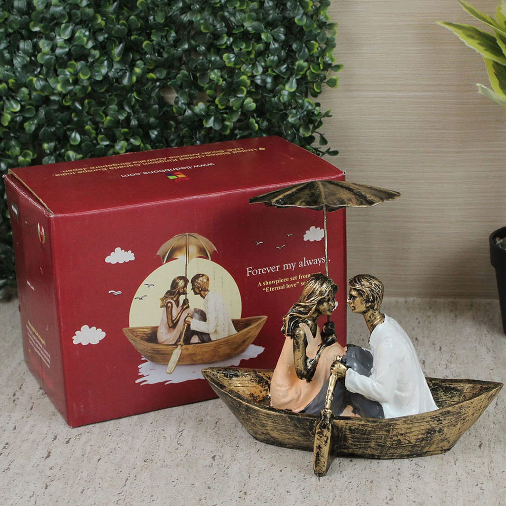 Wedding Anniversary Romantic Boat Couple Showpiece